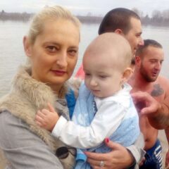 ДВОГОДИШЊИ ЈОВАН И ОВЕ ГОДИНЕ НАЈМЛАЂИ УЧЕСНИК БОГОЈАВЉЕНСКОГ ПЛИВАЊА