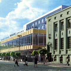 НА ОВОМ МЕСТУ ШАПЧАНИ СУ СЕ ГОСТИЛИ, ПЛЕСАЛИ, ГЛЕДАЛИ ФИЛМОВЕ, ТРГОВАЛИ У НАМИ, А ТРГУЈУ И ДАНАС
