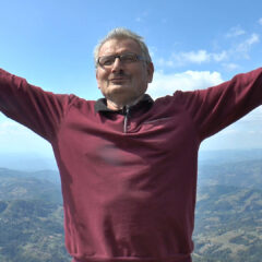 ЧОВЕК КОЈИ ЈЕ СВОЈИМ РЕЦЕПТОМ ПОБЕДИО РАК – УМЕСТО НА ОПЕРАЦИЈУ, ОТИШАО НА ПЛАНИНУ И ИЗ КОРЕНА ПРОМЕНИО ЖИВОТ