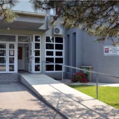 PREMINUO PACIJENT U ŠAPCU KOJI JE IMAO KORONA VIRUS