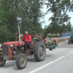 БАДОВИНЧАНИ БЛОКИРАЛИ ПУТ ПРЕМА ПАВЛОВИЋА МОСТУ  (ВИДЕО)