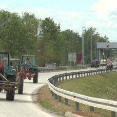 НЕМА ПРЕЛАСКА ПРЕКО ГРАНИЦЕ ЗА ПОЉОПРИВРЕДНИКЕ ДОК НЕ ОДОБРИ ФЕДЕРАЦИЈА