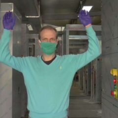 БРАВО ЗА КРЕАТИВНЕ ШАПЧАНЕ! ИЗУМЕЛИ ТУНЕЛ ЗА ЗАШТИТУ ОД КОВИДА