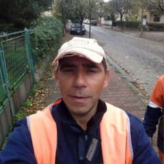 ЗА ЊЕГА НЕ ПОСТОЈИ ПРАЗНИК, РАДИ ЧЕСТИТ ПОСАО ЗБОГ КОГ НЕ ОСЕЋА СТИД