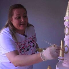 СНЕЖАНИНЕ ТОРТЕ НАДВИСИЛЕ СВАДБЕНИ ШАТОР