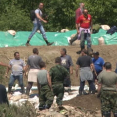 ШАБАЦ НЕ СМЕ ПАСТИ – КАД СЕ ГРАД ОД ПОПЛАВА БРАНИО НА ЧЕВРНТИЈИ