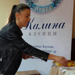 ЛОЗНИЧАНКЕ ПРАВЕ ПИТE НАД ПИТАМА (ВИДЕО)