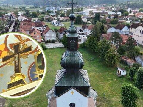 КРСТ, ДВЕРИ И ДВЕ ИКОНЕ ОДОЛЕЛИ ПЛАМЕНУ У ЦРКВИ ЗАПАЉЕНОЈ ИЗ ОСВЕТЕ