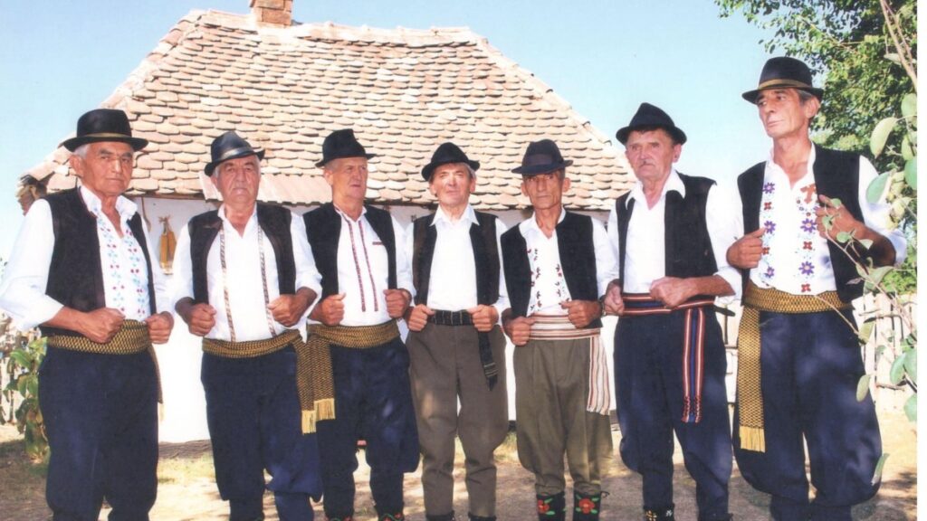 ЧУВАРИ МАЧВАНСКЕ ДУШЕ – ГЛАСОВИ КОЈЕ ПАМТЕ ПОЉА, ЊИВЕ И ДРИНА