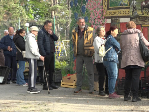 ОД РАНЕ ЗОРЕ ПО РАСАД: ЂАЧКИ ТУД КОЈИ ДОНОСИ И ЗНАЊЕ И ЗАРАДУ (ВИДЕО)